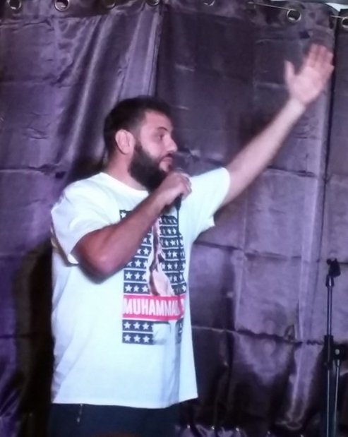 Mo Amer: Mizahla Hayatta Kalmak