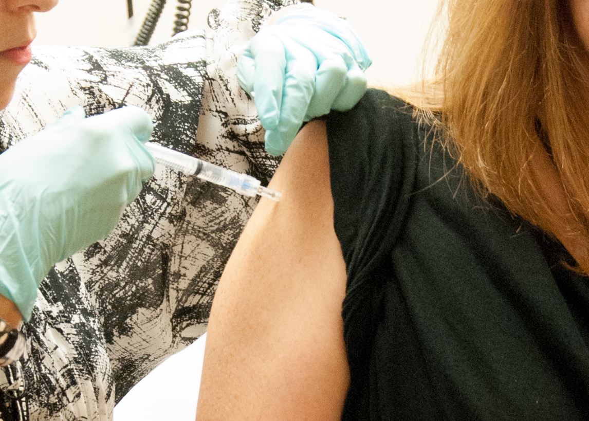Moderna, Kongo'daki Ebola Salgınına Karşı Deneysel Aşı için Faz 1 Denemelerine Başladı