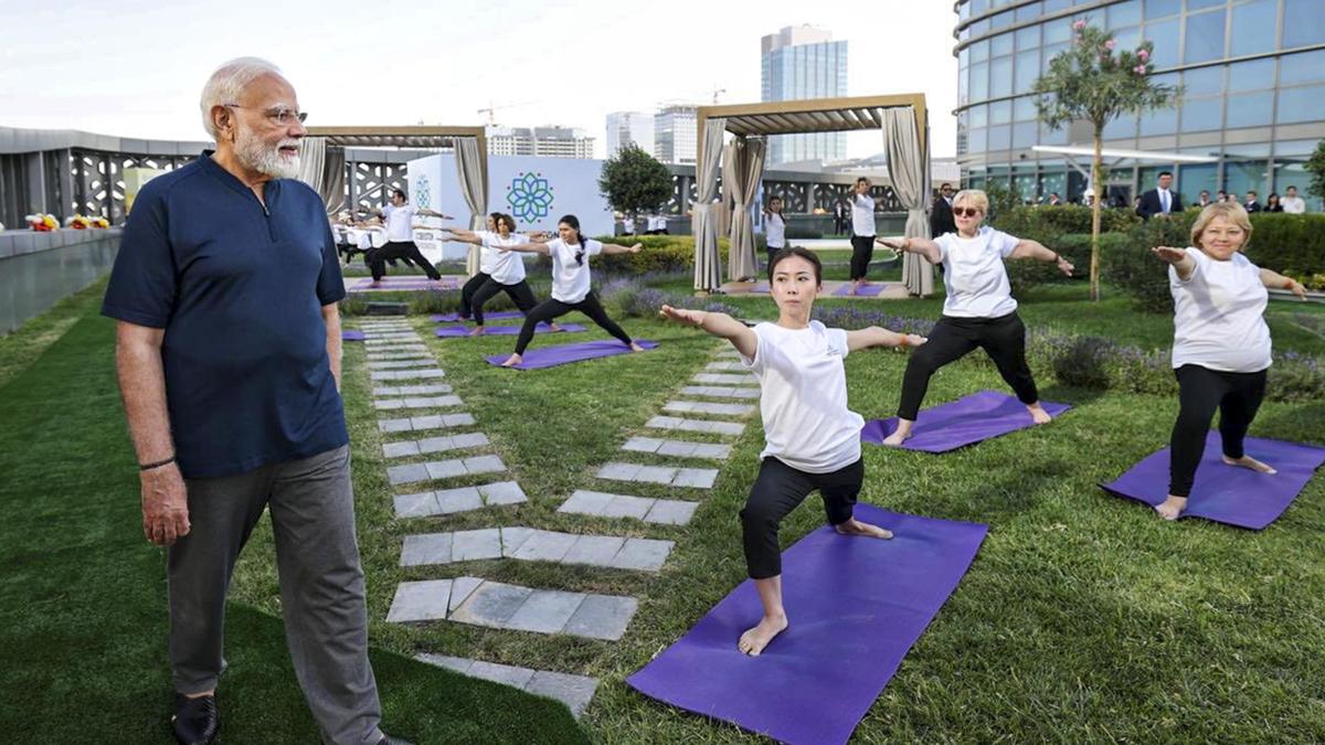 Modi Özbekistan'da Yoga Seansına Katıldı