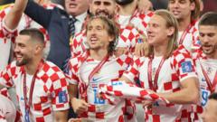 Modric ve Hırvatistan: Tüm Zorluklara Rağmen Zirvede