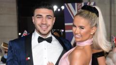 Molly-Mae ve Tommy Fury ikinci bebeklerini kucaklarına aldı