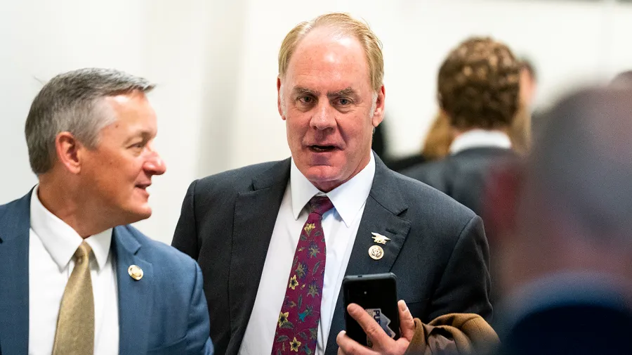 Montana Ön Seçimleri: Zinke'nin Emekliliği Kritik Yarışı Belirliyor