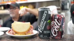 Montreal'in Ünlü Şarküterisi Schwartz's Gazoz Tedarikçisini Değiştirdi
