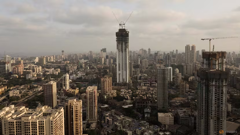 Mumbai'de su kesintisi: Haziran yağışları 12 yılın dibinde