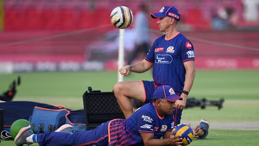 Mumbai Indians'ta Sürpriz Ayrılık: Jayawardene Baş Antrenörlükten Ayrıldı