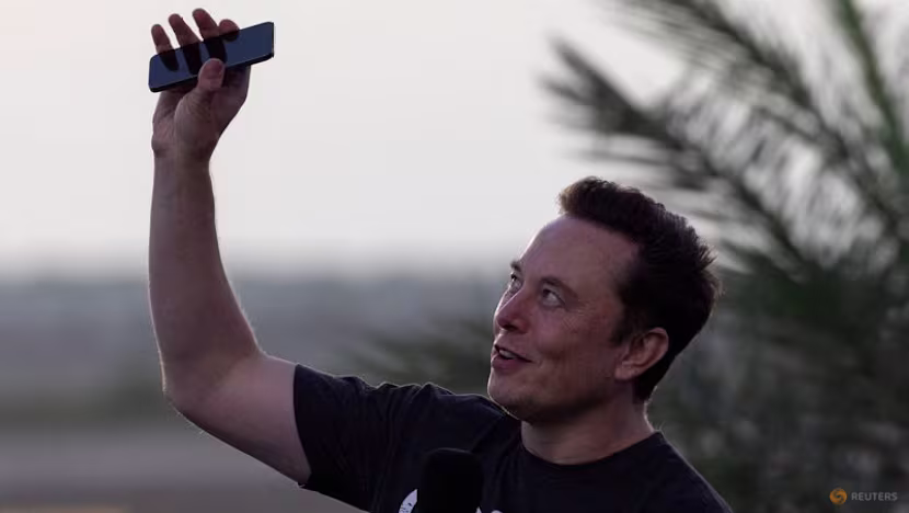 Musk: SpaceX'in AI Telefon Prototipi Raporu Asılsız