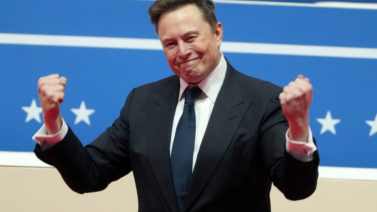 Musk: SpaceX ve Tesla birleşme için özel komite kurdu