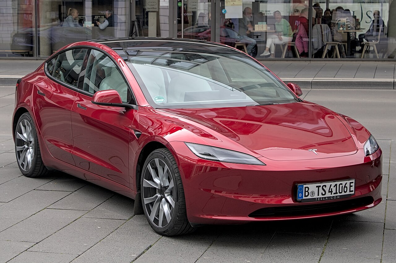 Musk Yatırımcıları Tesla 420 Doları Görünce Yeniden Ateşlendi