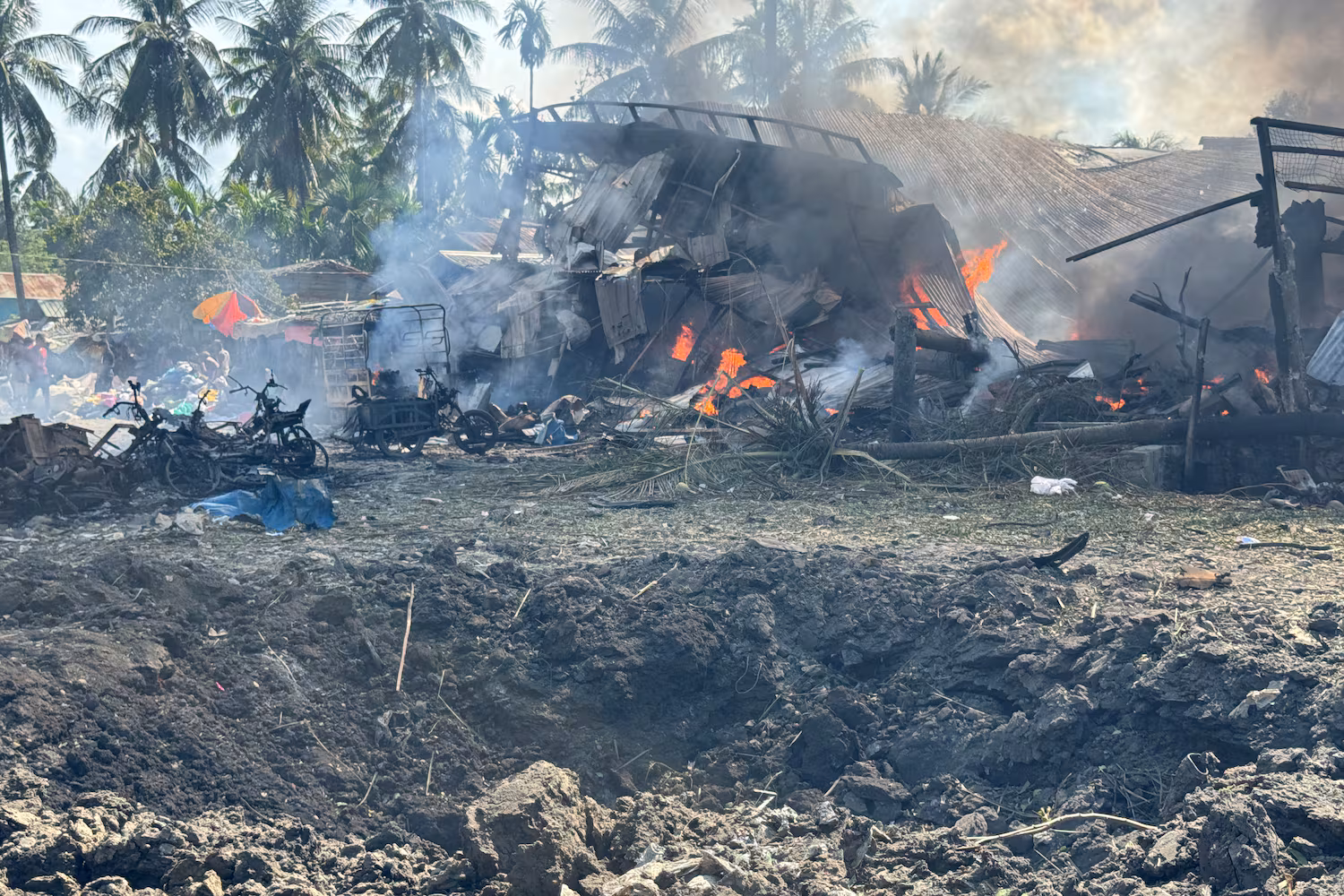 Myanmar Cuntası, Arakan Ordusu'nu Müzakereye Zorlamak İçin Sivilleri Hedef Alıyor