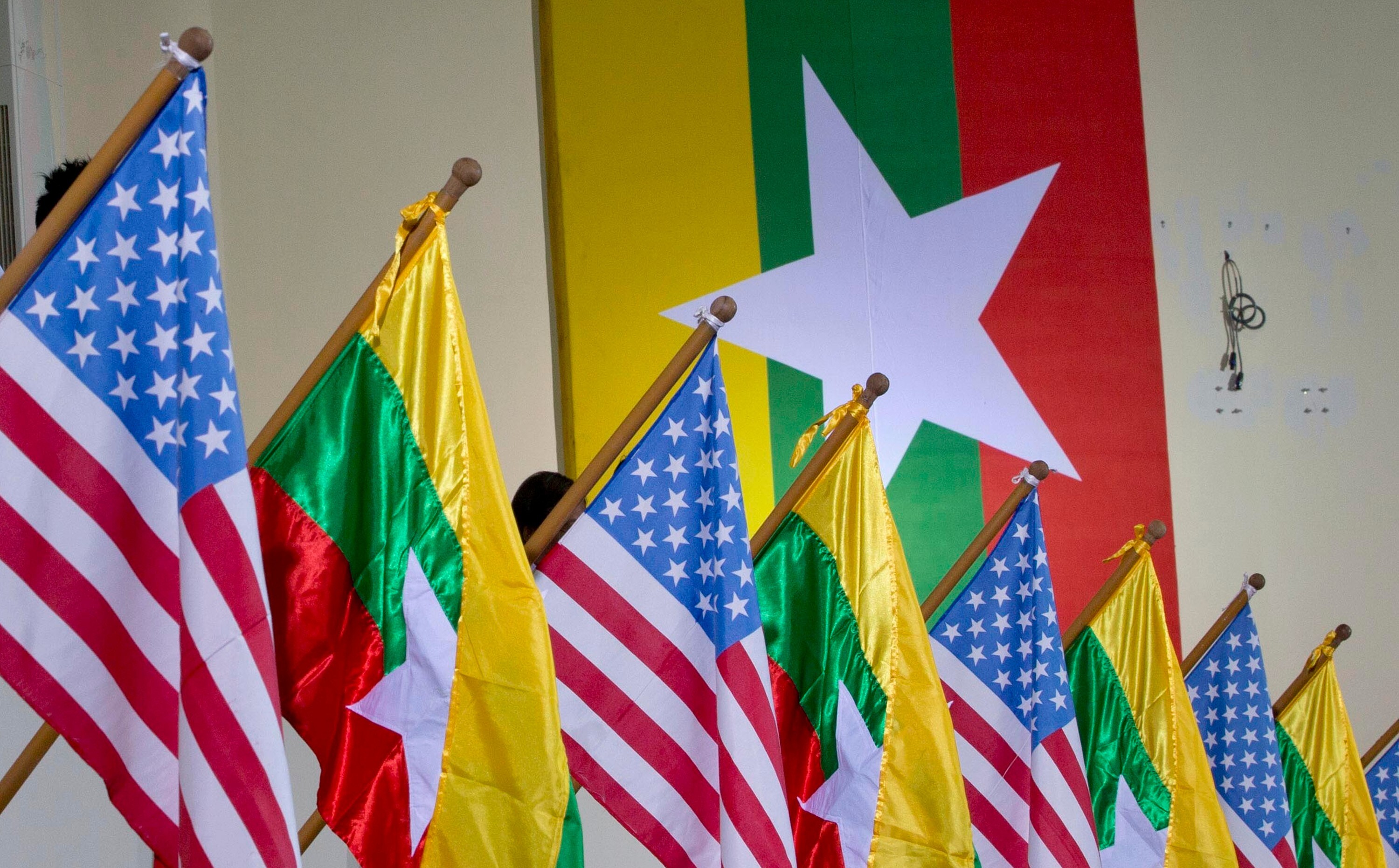 Myanmar'da eski ABD'li iş insanı gözaltına alındı