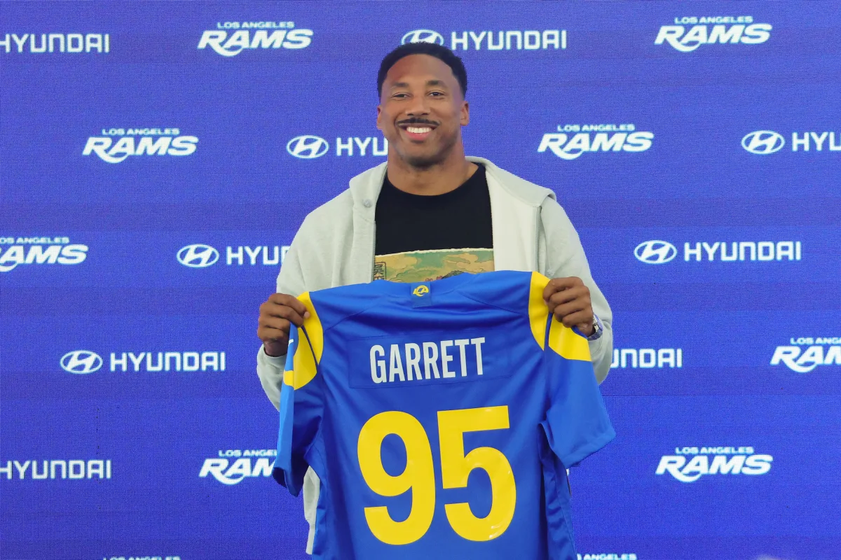 Myles Garrett'tan Rams Taraftarına Net Mesaj