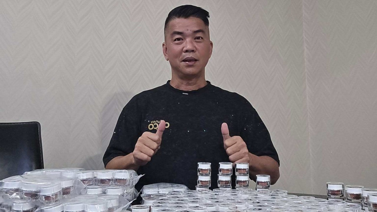 Najib'e 14 yıl sonra vefa borcu: Tofu satıcısından 10 bin ringgit bağış