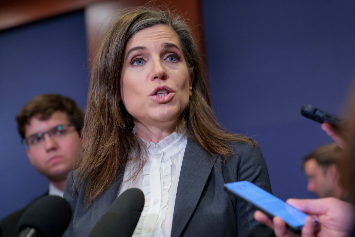 Nancy Mace'in Koltuğu Demokratlara mı Geçiyor? 2026 Tahminleri