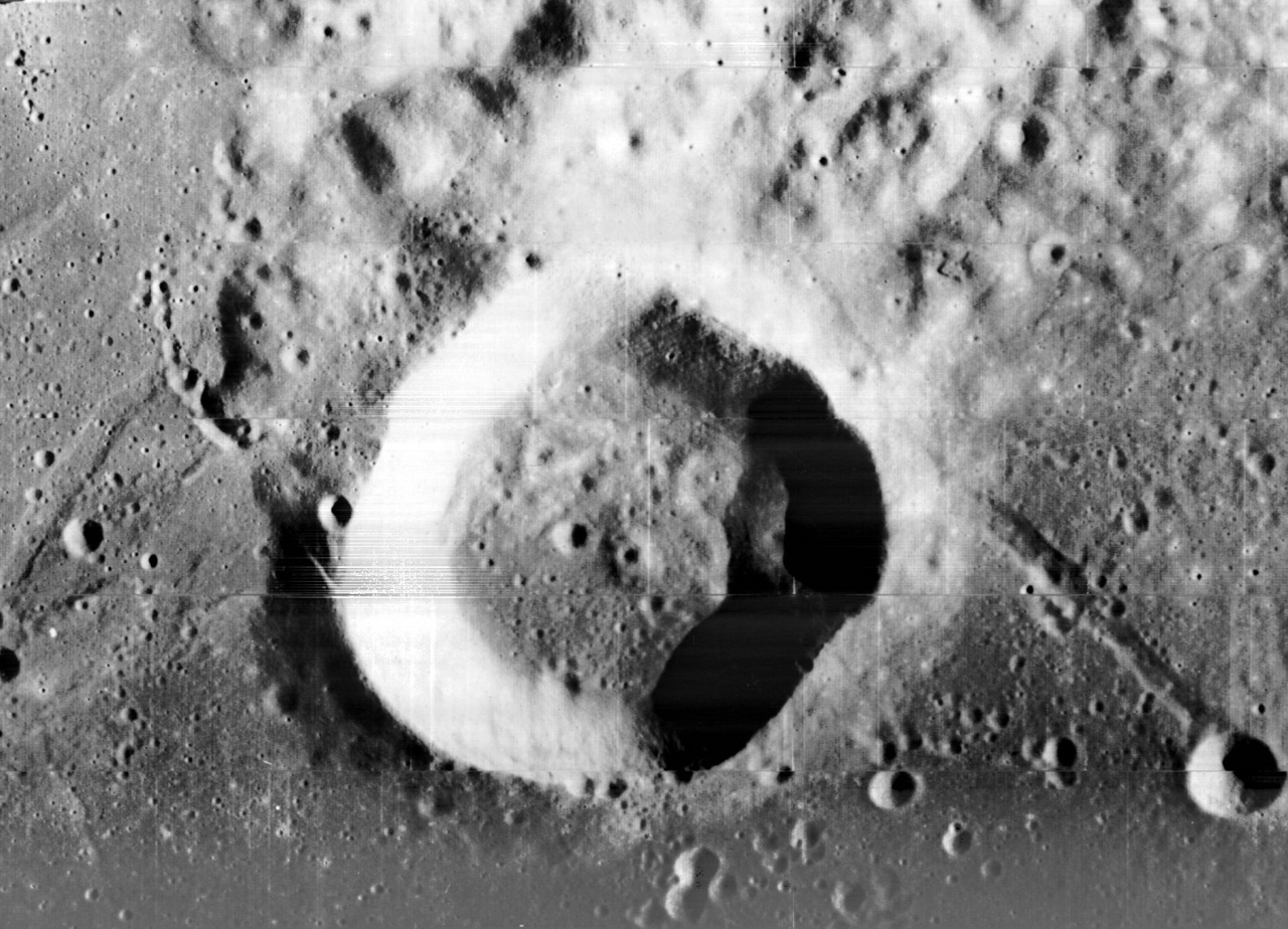 NASA, Ay'da Yüzyılda Bir Görülen Yeni Krater Keşfetti