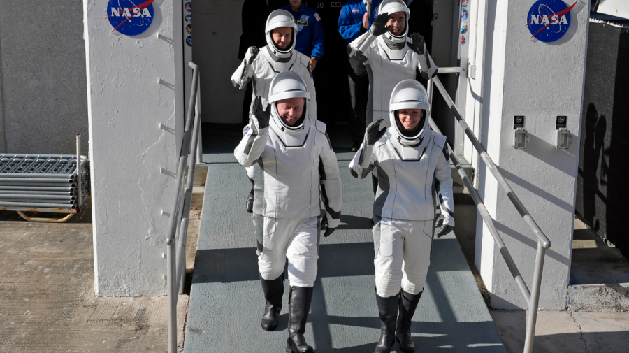 NASA, SpaceX'e verdiği desteği unutmamalı