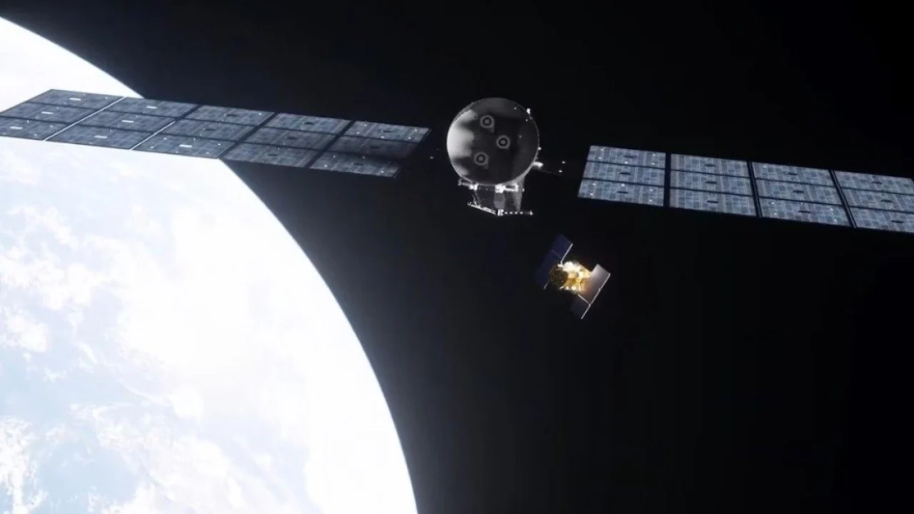 NASA yaşlanan teleskopunu robot kurtarma misyonuyla Dünya'ya dönüşten kurtarmaya çalışıyor