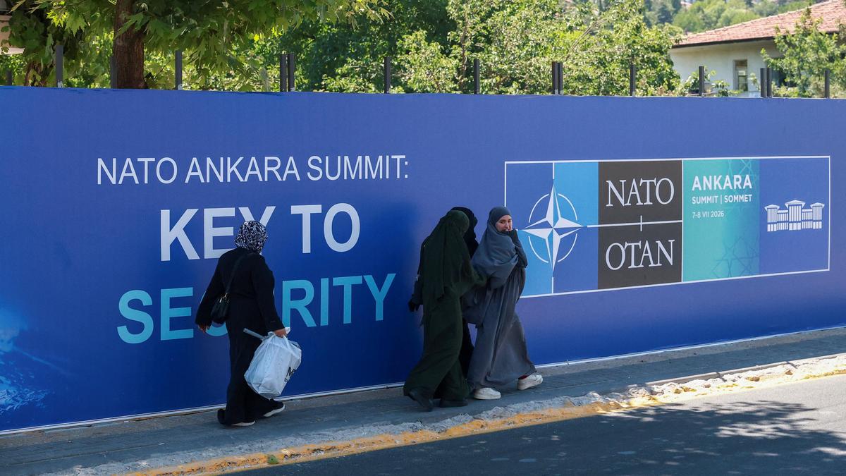 NATO liderleri Ankara'da Trump gerilimini yatıştırmaya çalışıyor