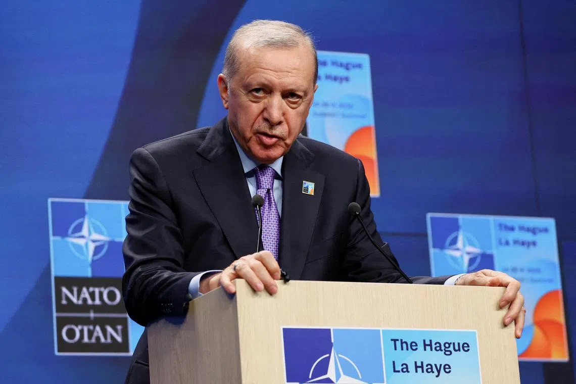NATO Müttefikleri Türkiye’de İnsan Hakları Endişelerini Gündeme Getirmiyor
