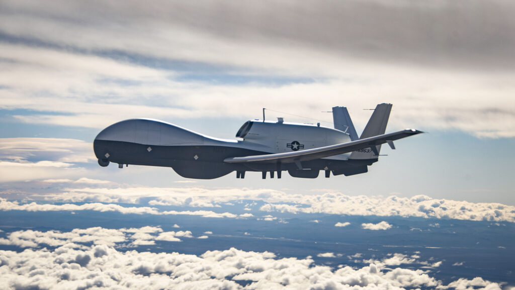 NATO'nun Triton İHA Planı: Üç Alkış, İki Endişe