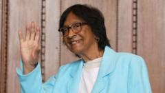 Navi Pillay, eski BM insan hakları şefi, Nobel Barış Ödülü'nü kazandı