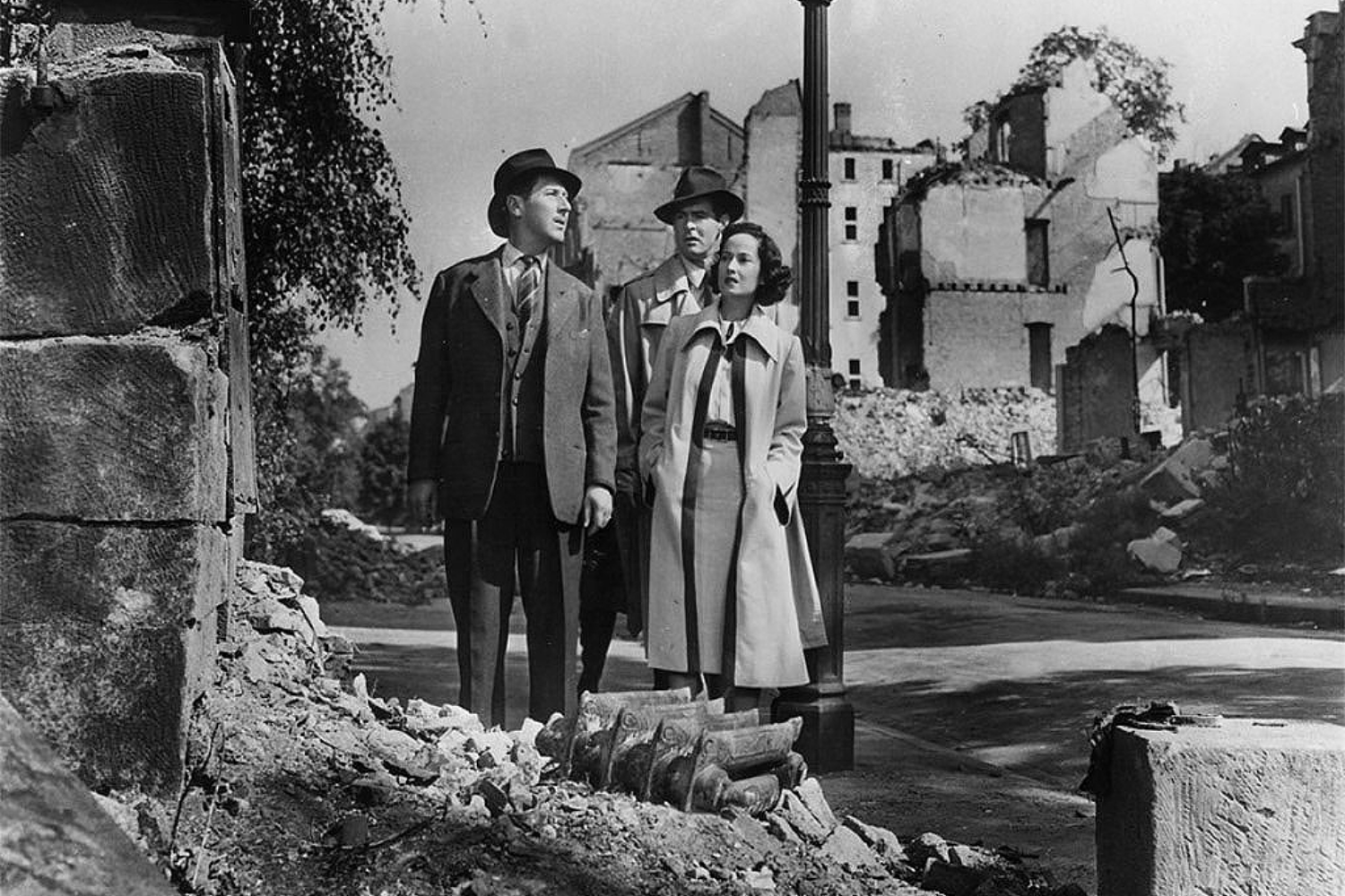 Nazi Almanyası'nın Molozları Arasında Film Çekmek: Hollywood'un Savaş Sonrası Vizyonu