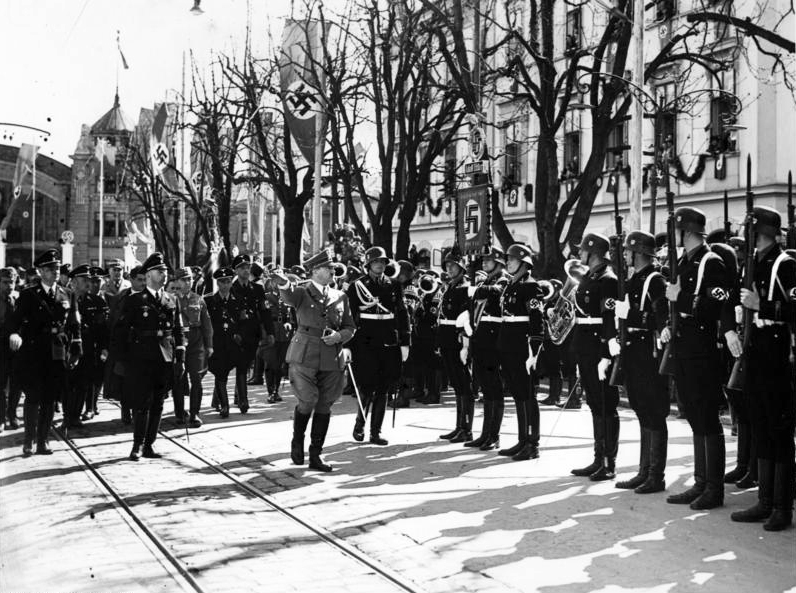 Nazi SS Arşivi: Ailenizin Geçmişi Hakkında Bilmeniz Gerekenler