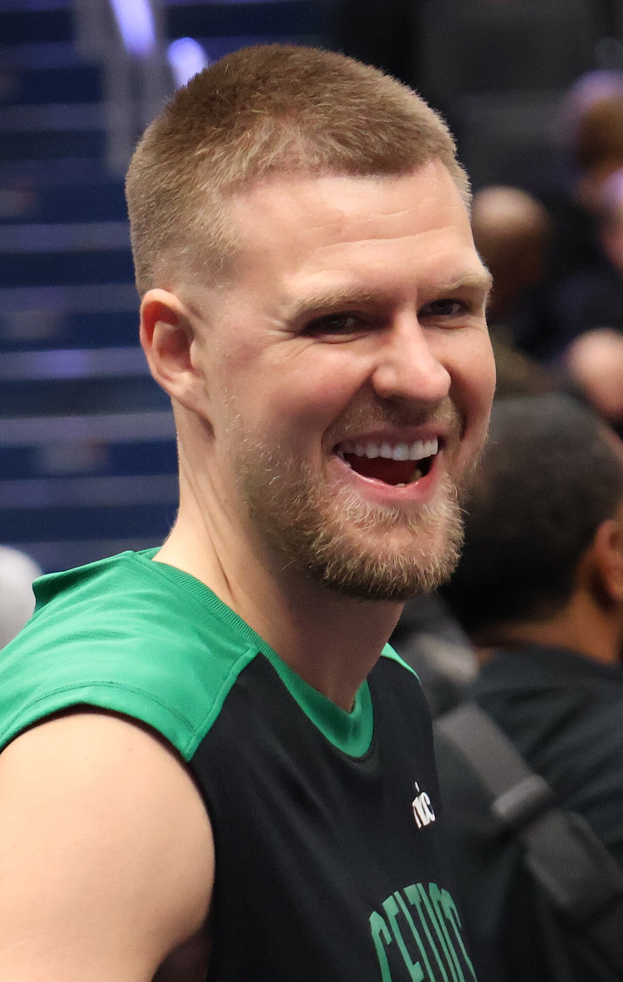 NBA'de Porzingis Şoku: Warriors Kamp Öncesi Sakatlık Endişesi