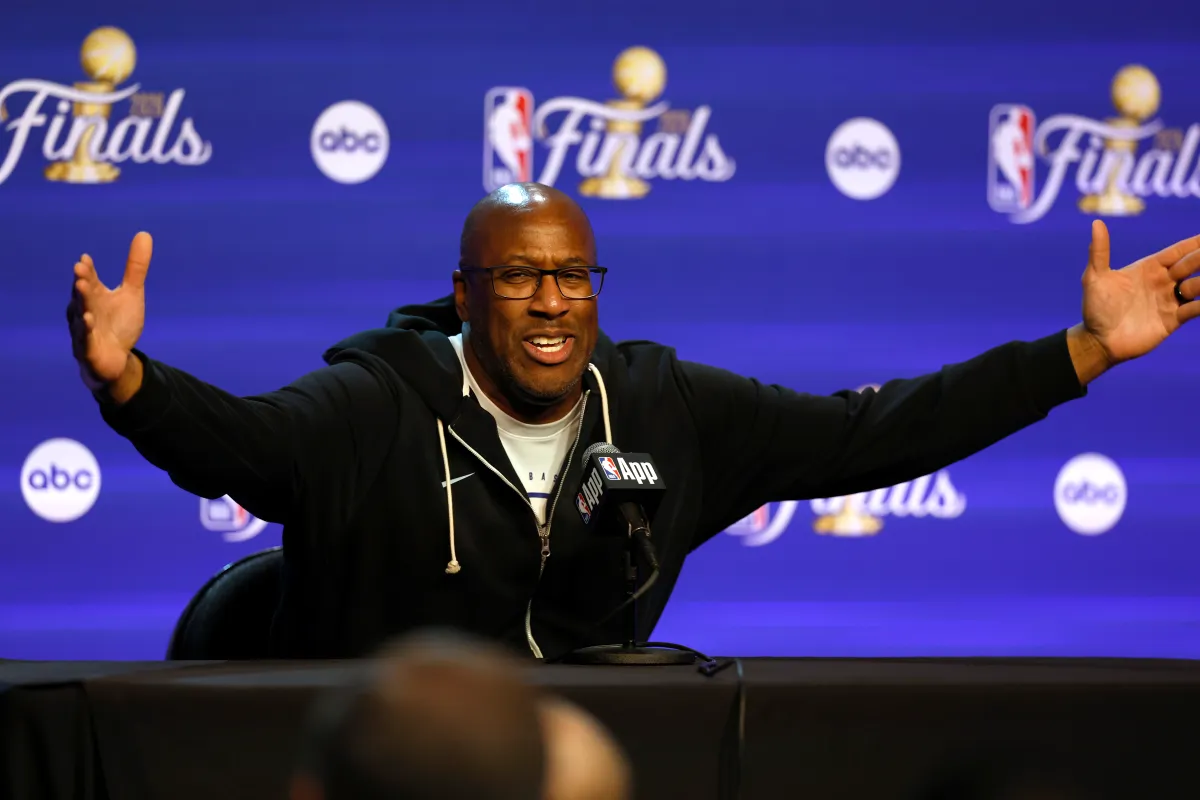 NBA Finalleri 1. Maçında Ulusal Marş Açıklaması