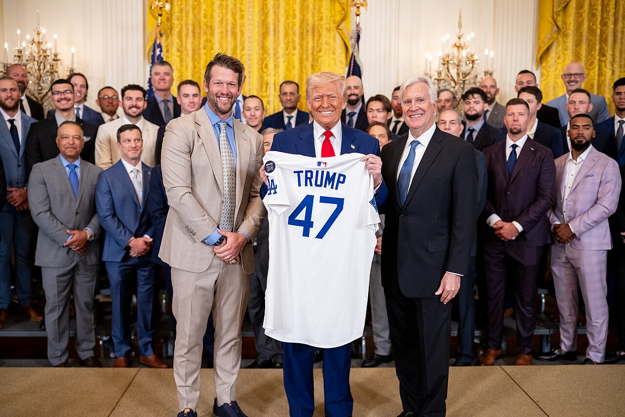 NBA Takımları Beyaz Saray Ziyaretlerinde Trump ve Biden Dönemlerinde Farklı Yollar İzledi