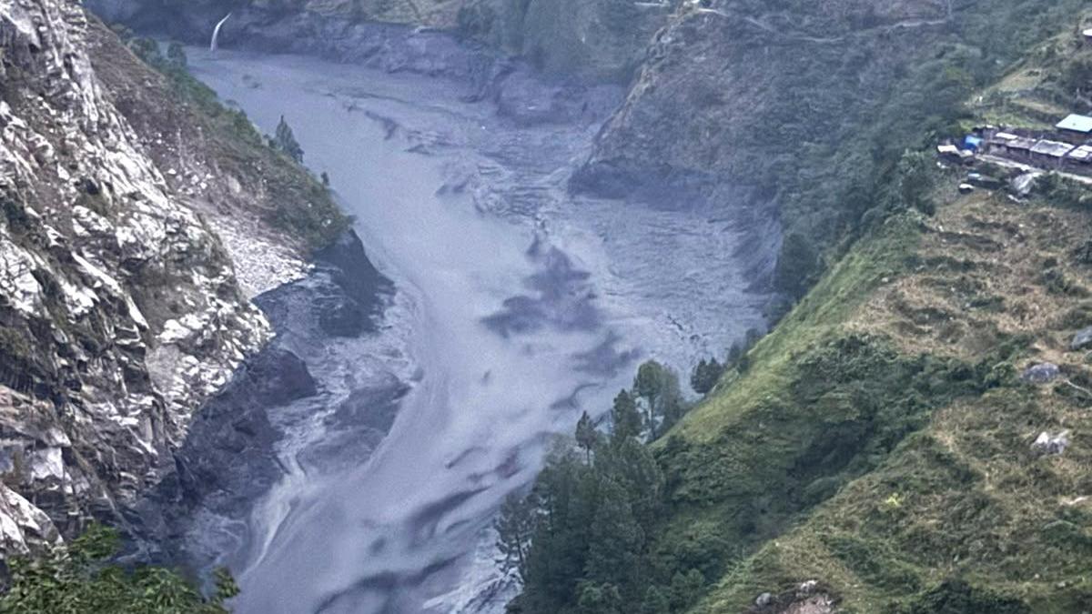 Nepal'de Budhi Gandaki Nehri Taştı: Köyler Tahliye Edildi
