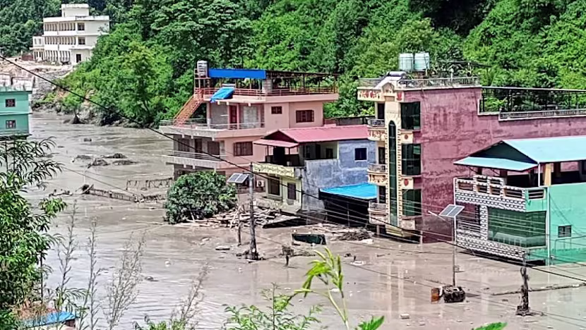 Nepal'deki 'çamur tsunamisi' buzul selleri riskini artırıyor