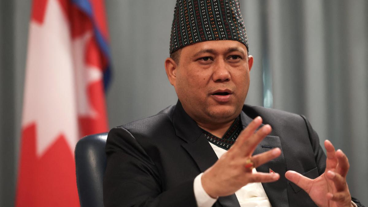 Nepal Çin ve Hindistan ile Dengeli İlişki Peşinde