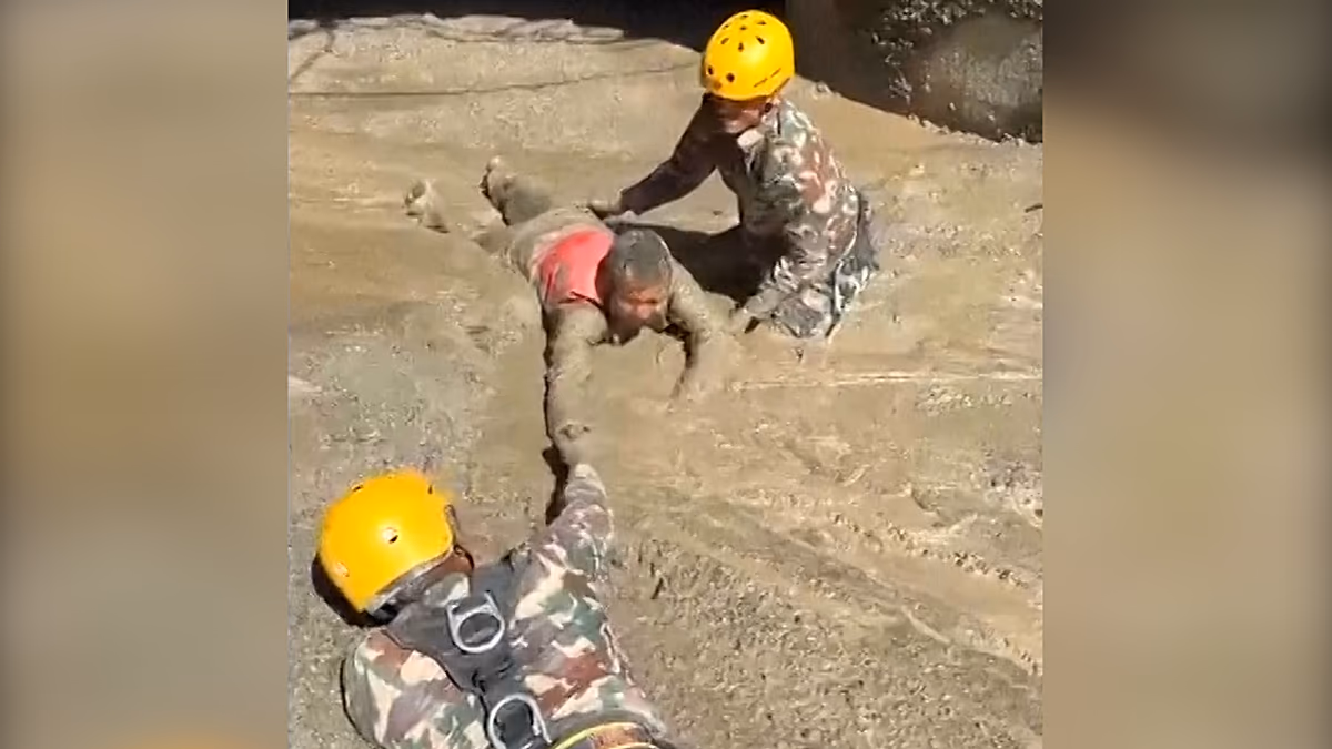 Nepal'de sel felaketi: Ordu yüzlerce kişiyi kurtardı, 1500 kayıp
