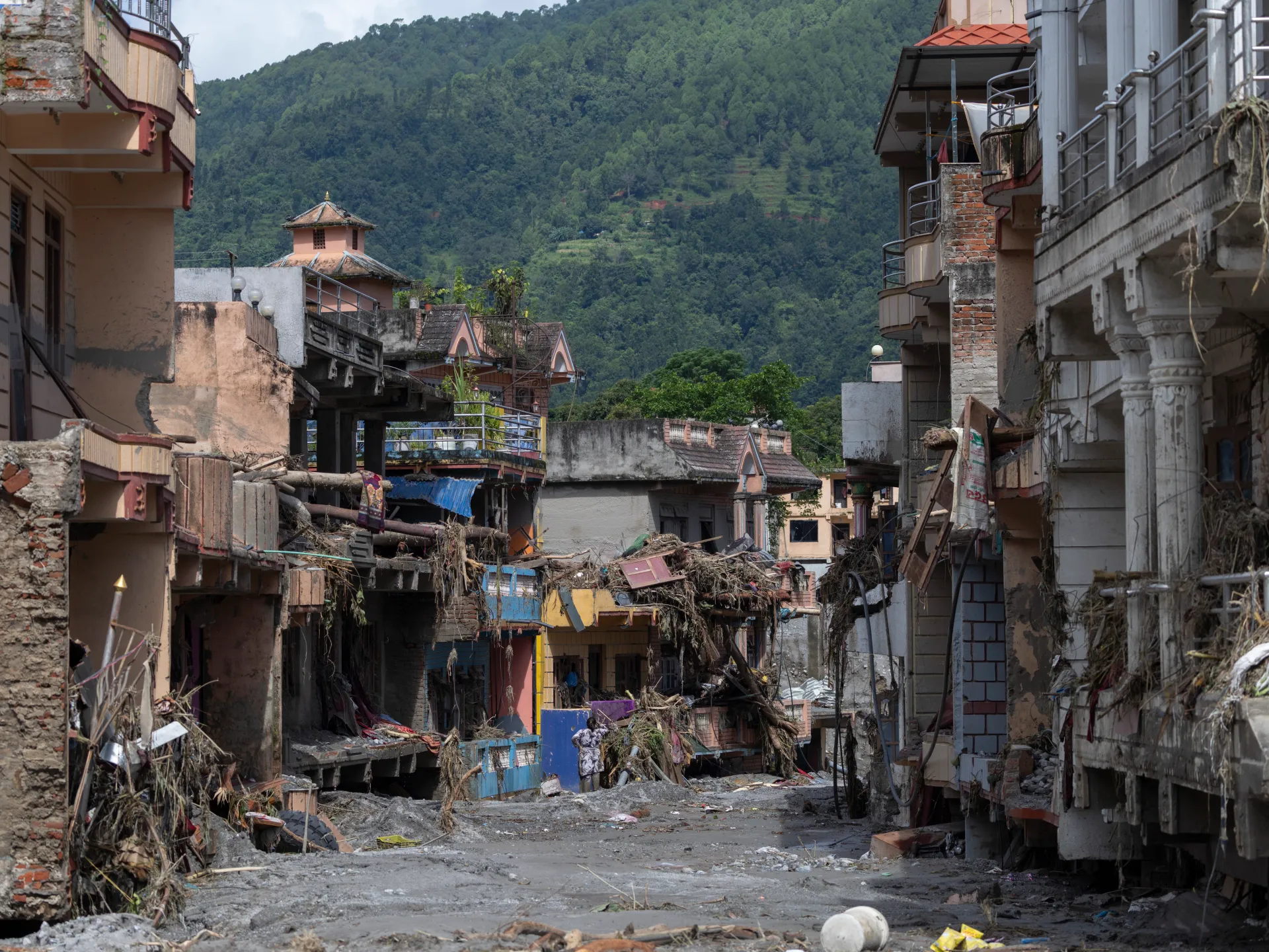 Nepal'de sel felaketi: 470 kişi hayatını kaybetti, kurtarma çalışmaları sürüyor