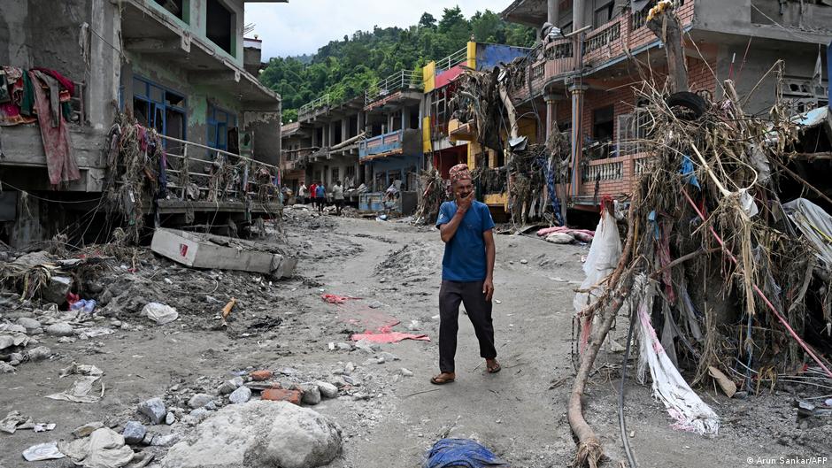 Nepal'deki sel felaketi genç Başbakan'ın ilk sınavı