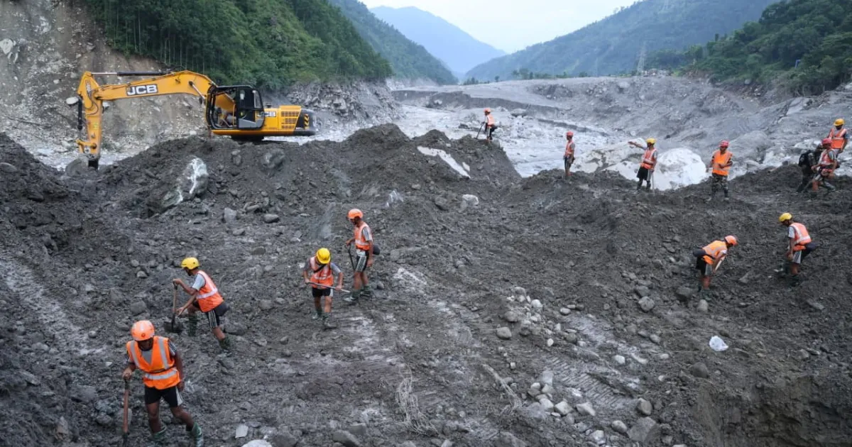 Nepal'de sel felaketi: Tünelde mahsur kalanlar için kurtarma çalışmaları sürüyor