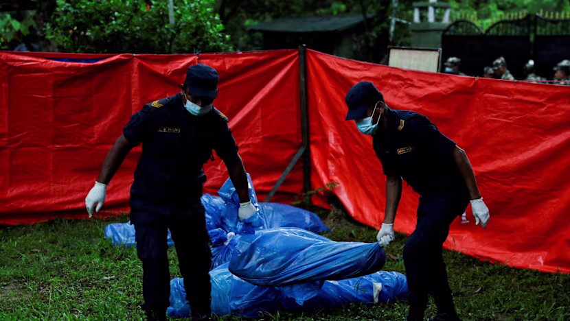 Nepal, kimliği belirsiz sel kurbanlarının DNA örneklerini almadan gömmeyecek