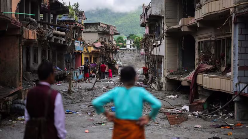 Nepal-Tibet Depreminde Ölü Sayısı 800'e Yaklaştı: 3 Bin Kişi Kayıp