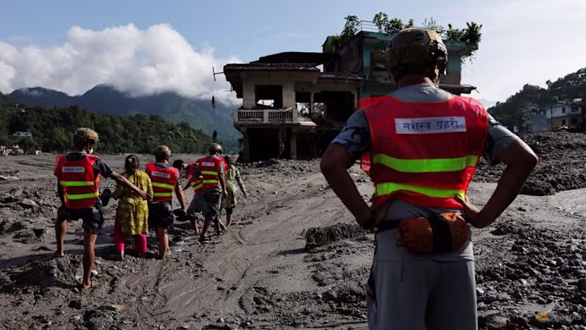 Nepal ve Çin ölümcül sellerden aylar önce afet izlemeyi görüşmüş