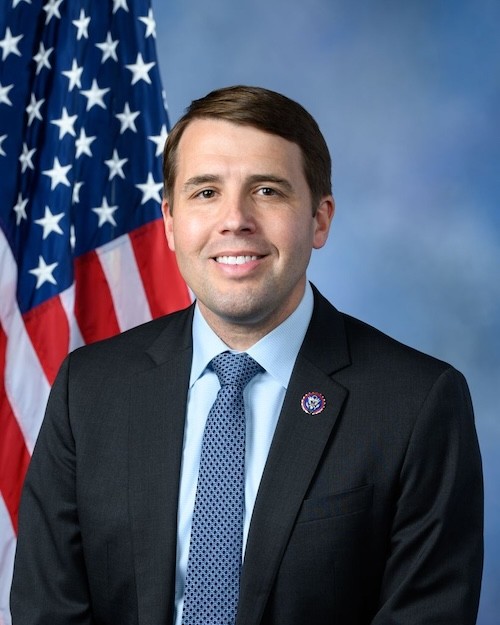 New Hampshire Ön Seçiminde Pappas ve Manzur Arasındaki Yarış Kızışıyor