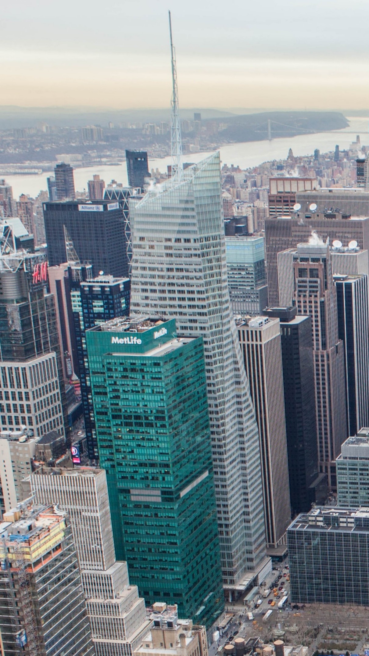 New York'un İkonik Times Square Reklam Panoları Söndü: Sıcak Dalgası Enerji Krizini Tetikledi