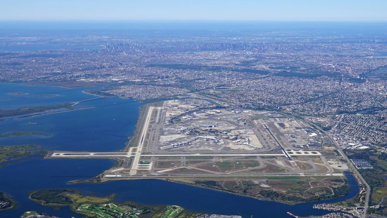 New York yakınında drone ile uçak arasında son anda facia önlendi