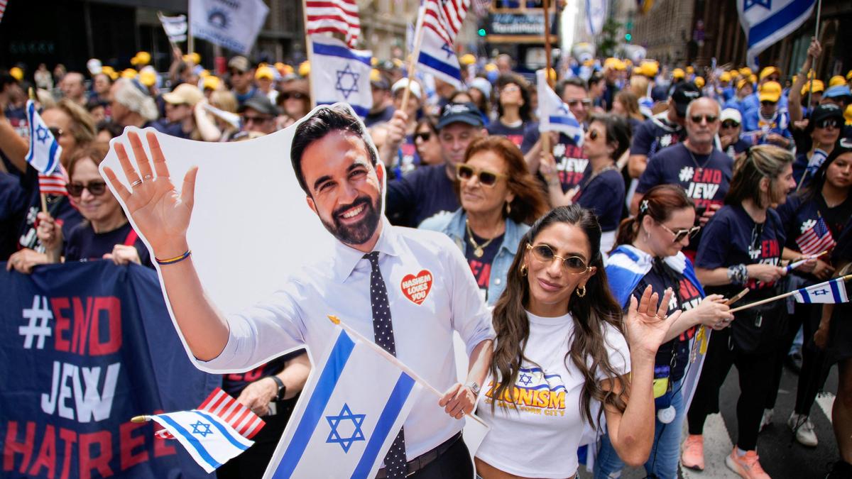 New York'ta İsrail Geçit Törenini Boykot Eden Vekil Tepki Çekti