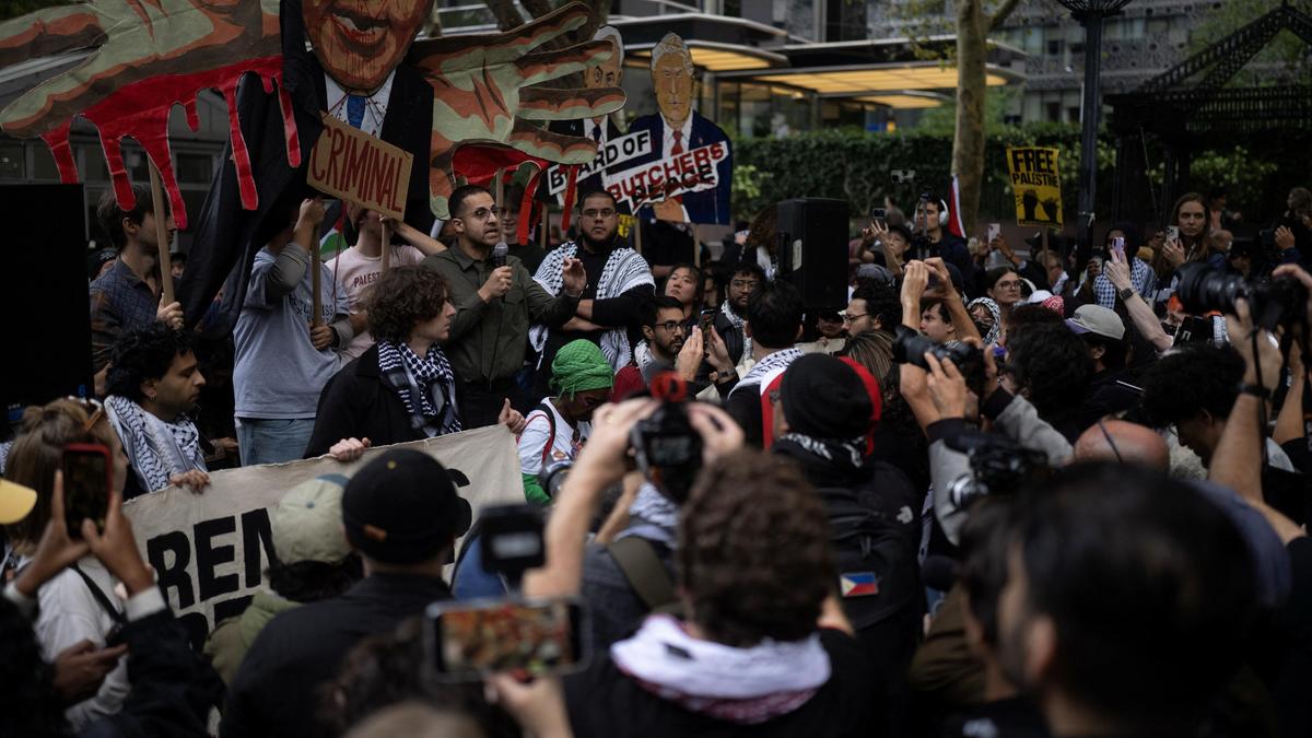 New York'ta Netanyahu Karşıtı Protestoda 100 Gözaltı: Hollywood Yıldızları da Aralarında
