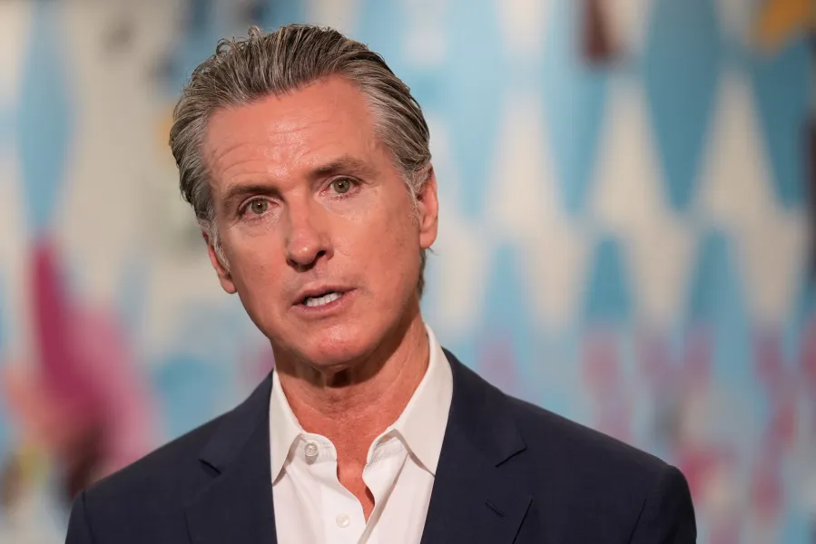 Newsom'dan Trump'a meydan okuma: 'Beni hedef alın