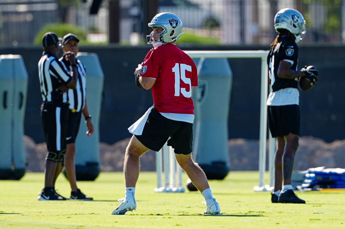 NFL'de İkinci Sıradaki QB Rookie Sözleşmesini İmzalamıyor