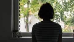 Psikiyatristler: NHS, çocuk istismarı mağdurlarını yetişkinlikte yüzüstü bırakıyor