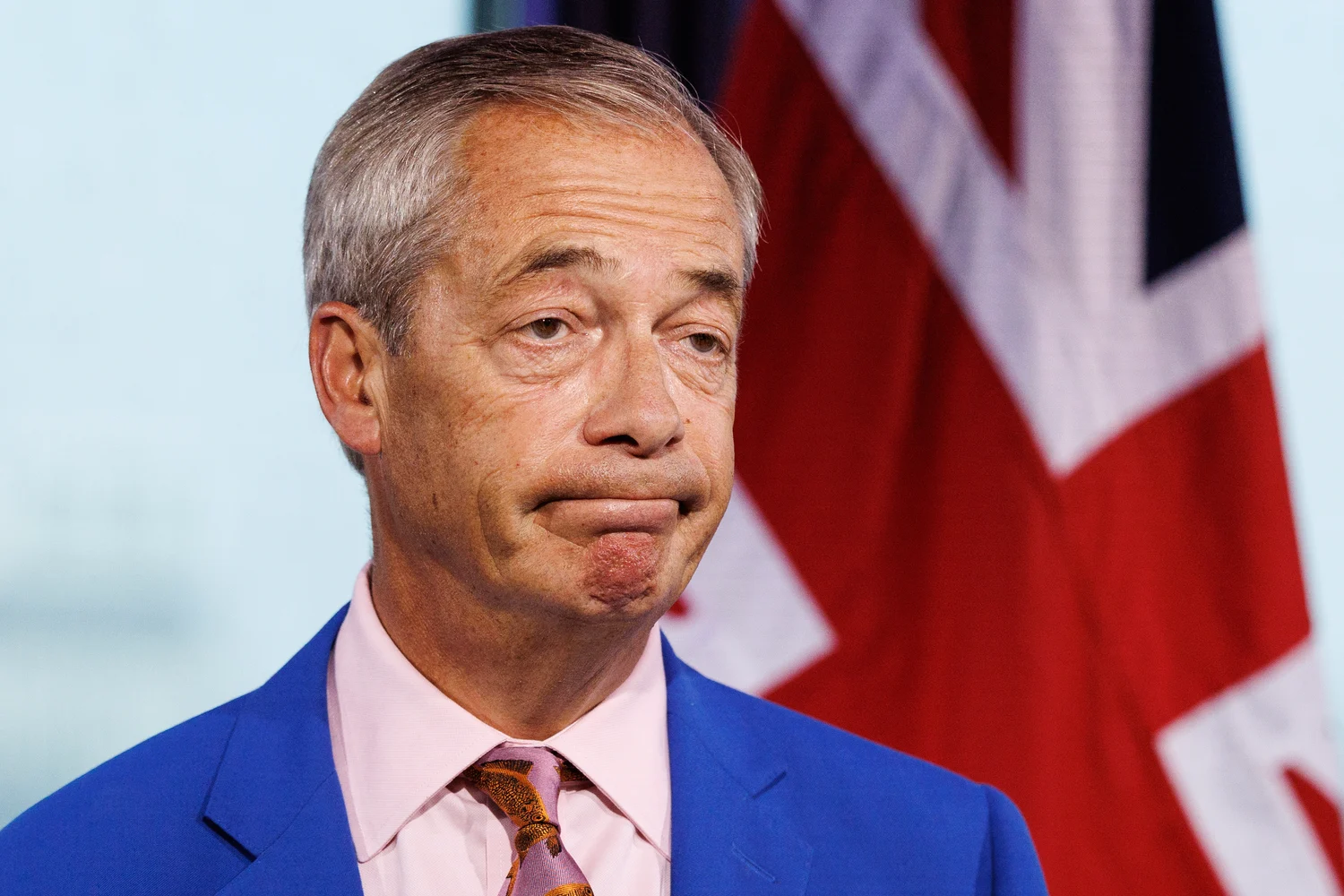 Nigel Farage'ın Yükselişi Skandallarla Gölgelendi