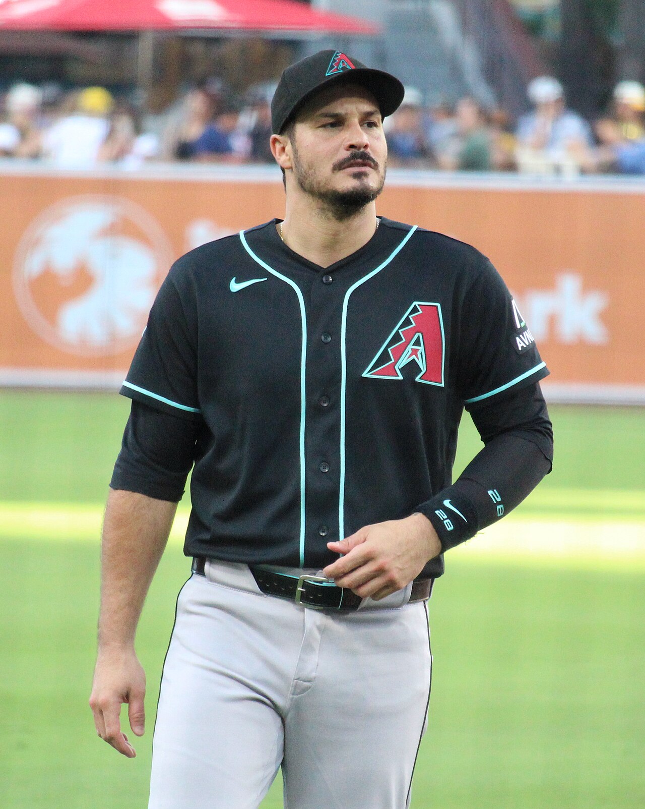Nolan Arenado'nun MR'ı, Sakatlıklarla Boğuşan Diamondbacks'e Yeni Darbe