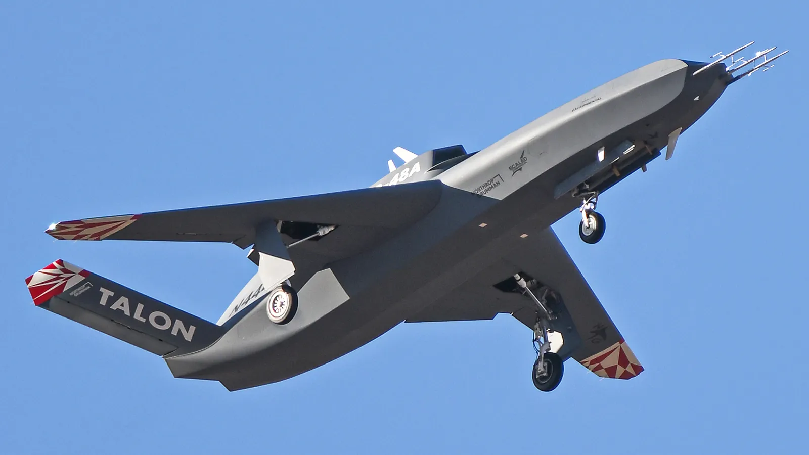 Northrop Grumman'ın Talon Blue Savaş Uçağı Uçtu